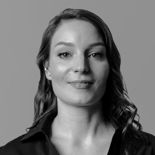 Uliana Sushinskaia without glasses